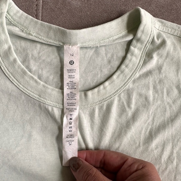 Lululemon Athletica Green Muscle Tee Relaxed Fit - Picture 2 of 7